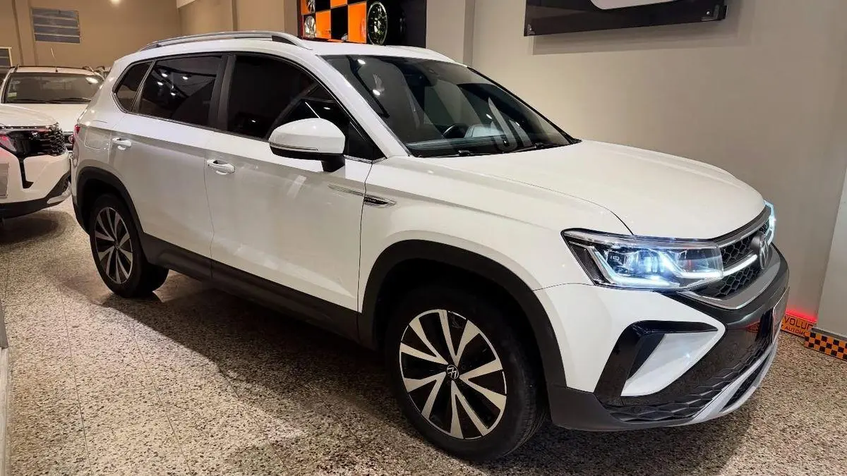 Volkswagen Taos 1.4 250 Tsi Highline Tip.  2022 - foto 2