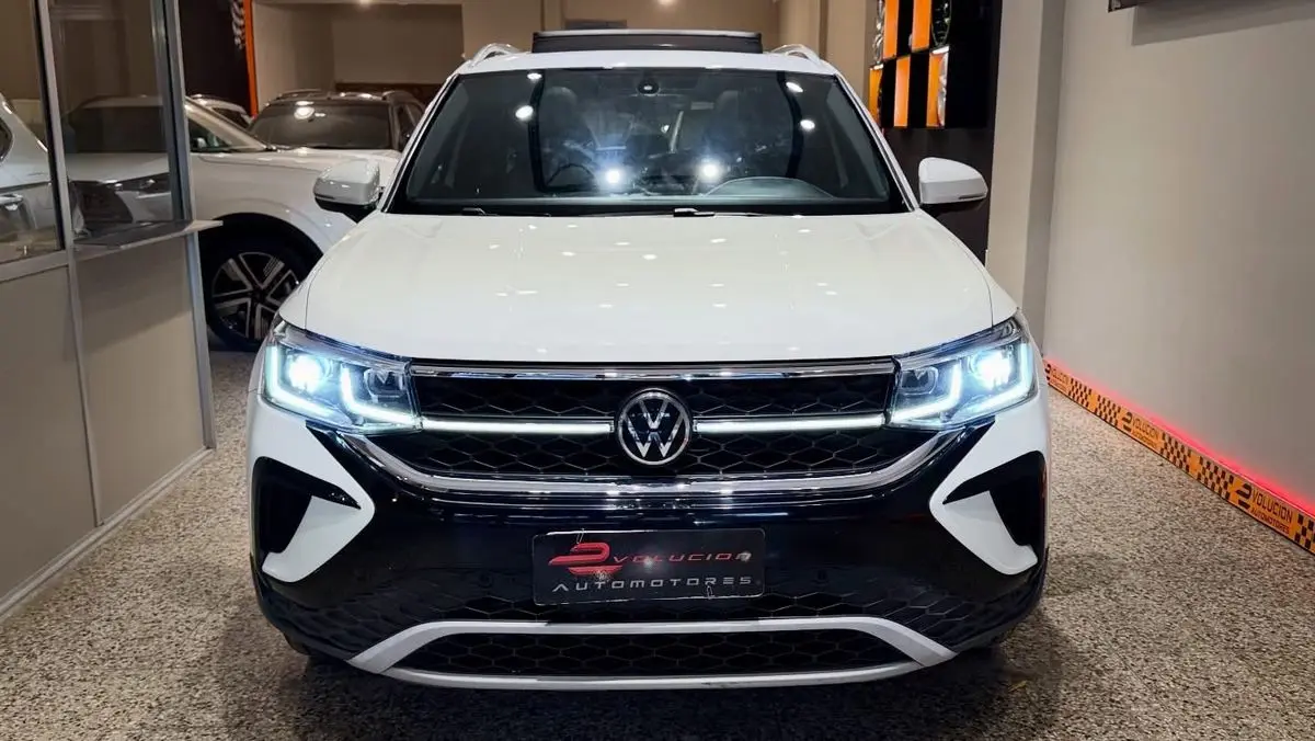 Volkswagen Taos 1.4 250 Tsi Highline Tip.  2022 - foto 3