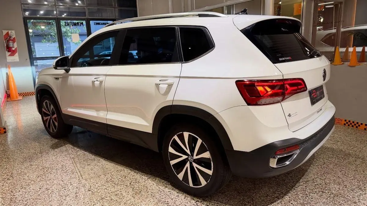 Volkswagen Taos 1.4 250 Tsi Highline Tip.  2022 - foto 5