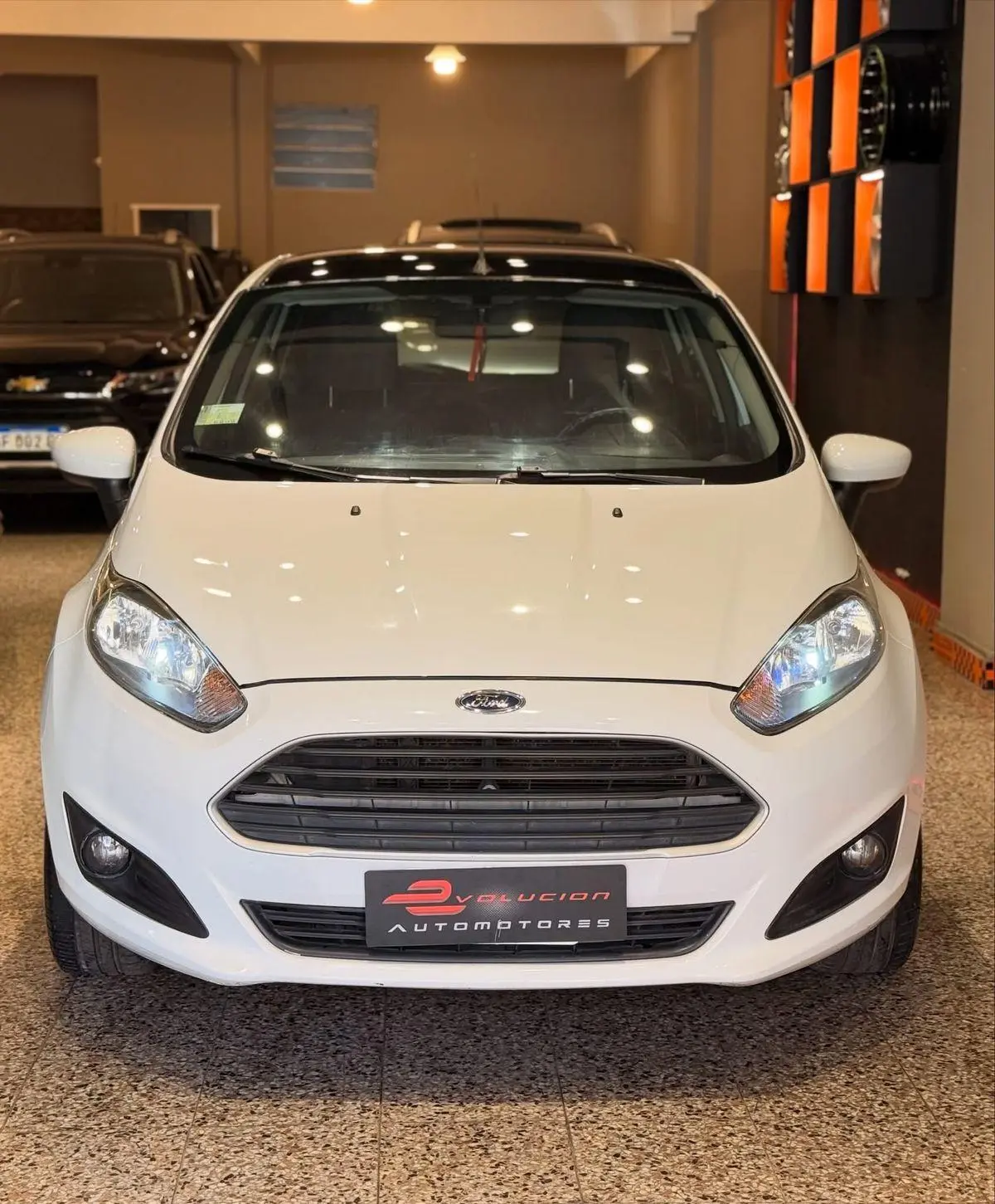 Ford Fiesta  1.6 5P S  Plus        (Kd)  2015 - foto 3