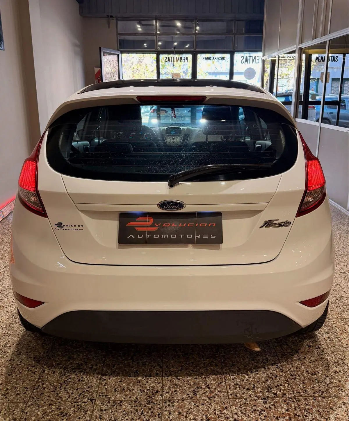 Ford Fiesta  1.6 5P S  Plus        (Kd)  2015 - foto 5