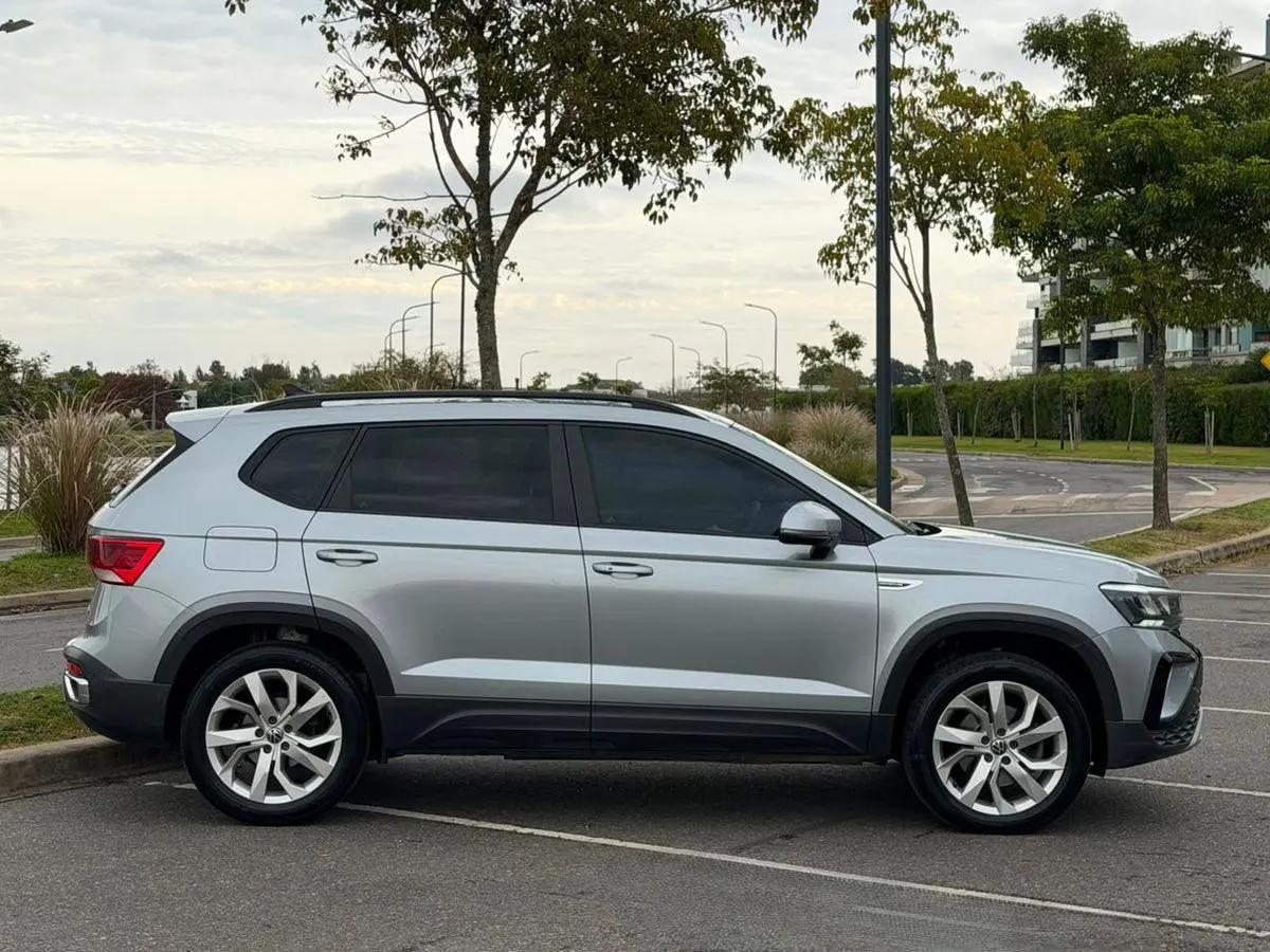 Volkswagen Taos 1.4 250 Tsi Comfortline At L/23  2023 - foto 5