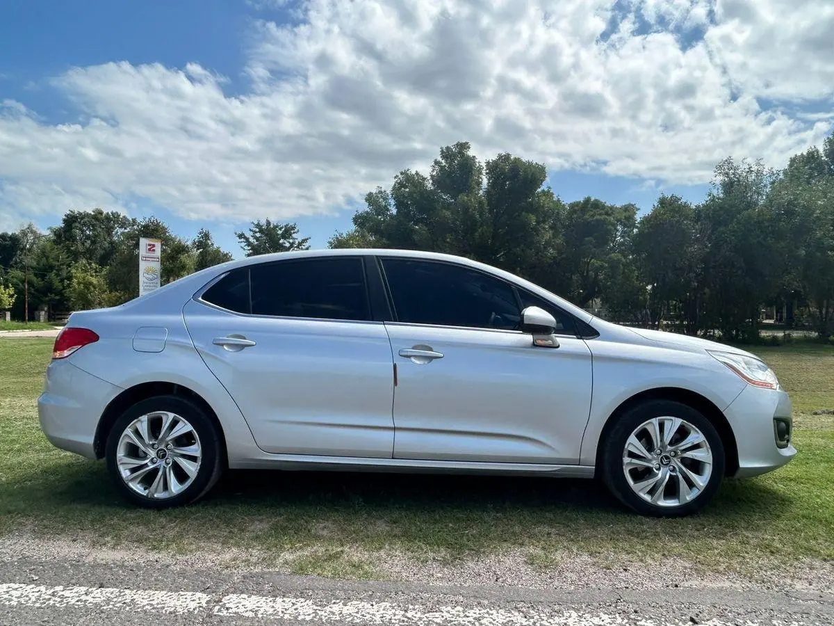 Citroen C 4 Lounge 2.0 I   Tendance  2014 - foto 2