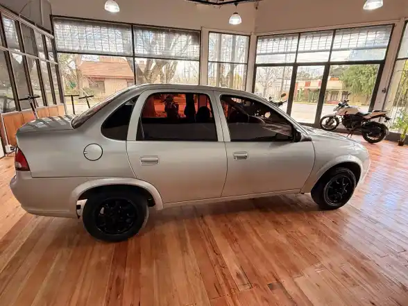 Chevrolet Classic 1.4 4 Ptas Ls Abs Ab Ll  2015 - foto 4