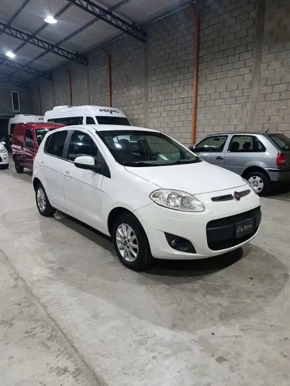 FIAT PALIO 1.4 5 P ATTRACTIVE L/14 2015 - foto 1