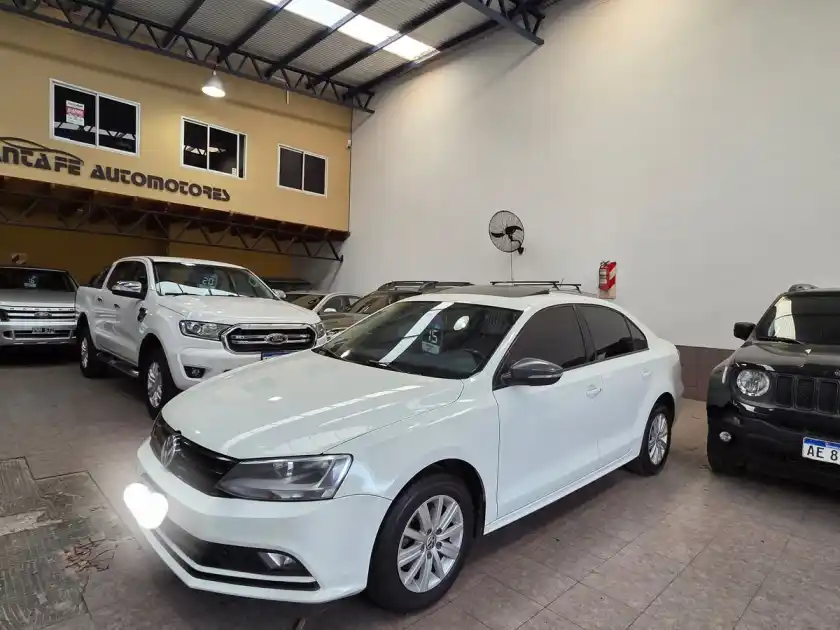 Volkswagen Vento  2.0  8V Advance        L/15  2015 - foto 1