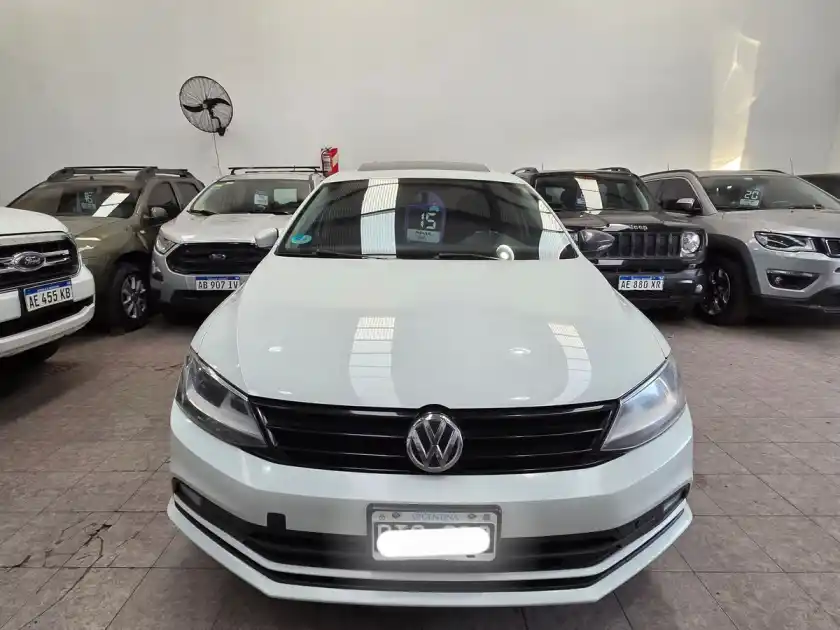 Volkswagen Vento  2.0  8V Advance        L/15  2015 - foto 3