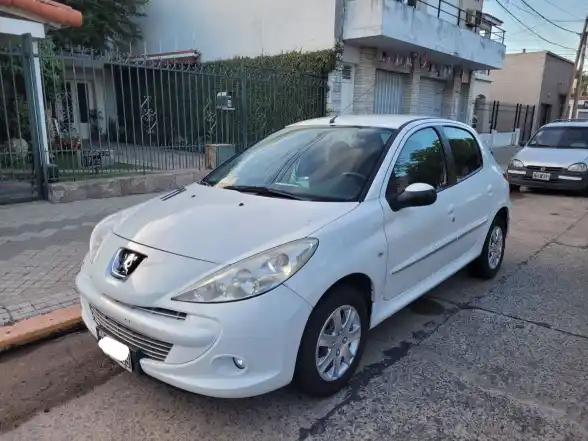Peugeot 207 Compact 1.4 5 P Xr//Active  2013 - foto 2