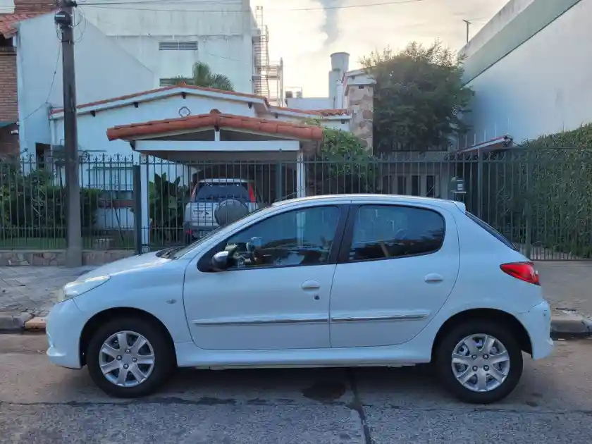 Peugeot 207 Compact 1.4 5 P Xr//Active  2013 - foto 4