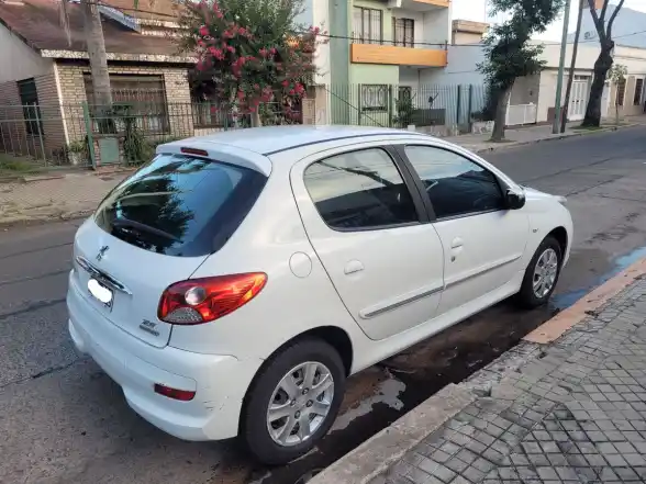 Peugeot 207 Compact 1.4 5 P Xr//Active  2013 - foto 5