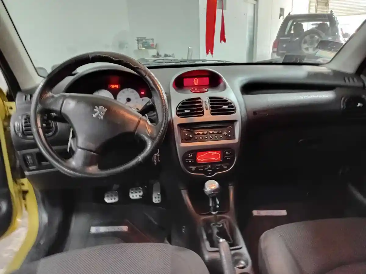 Peugeot 206 1.6 3 Ptas Xs Premium  2008 - foto 4