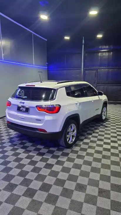 Chrysler Jeep Compass 2.4 Longitude At6 4X2  2021 - foto 3