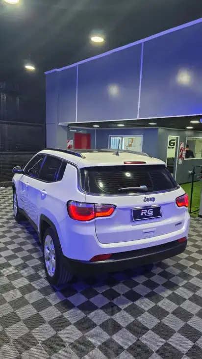 Chrysler Jeep Compass 2.4 Longitude At6 4X2  2021 - foto 4