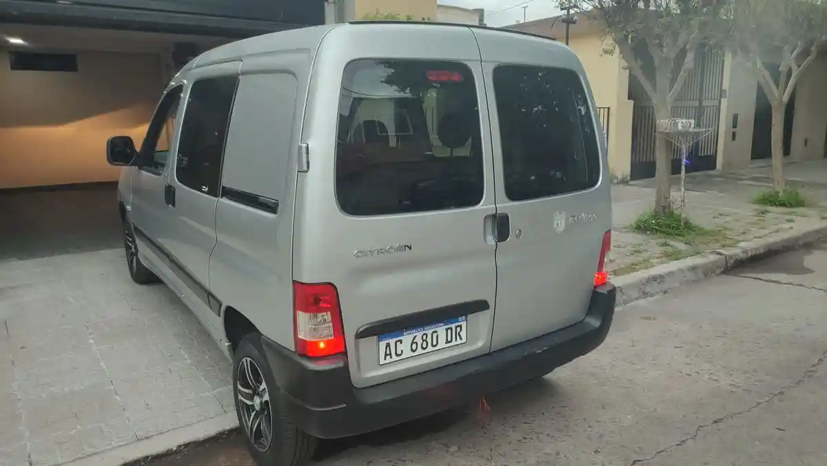Citroen Berlingo Furgon 1.6 Hdi Business Mixto  2018 - foto 5