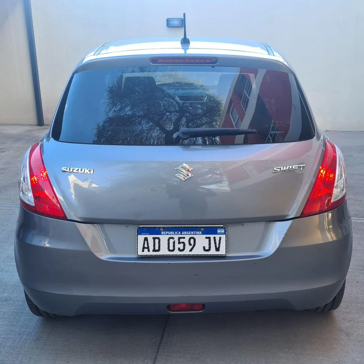 Suzuki Swift 1.2 5 Ptas Aut  2018 - foto 4