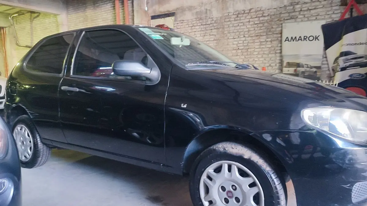 Fiat Palio 1.4 3 P Fire L/09  2010 - foto 4
