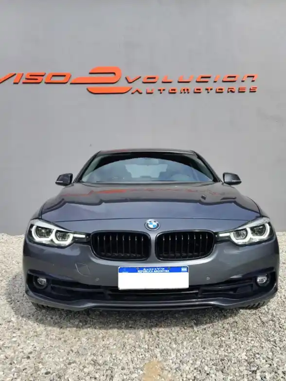 Bmw 330I Sedan Sport              L/18  2019 - foto 3