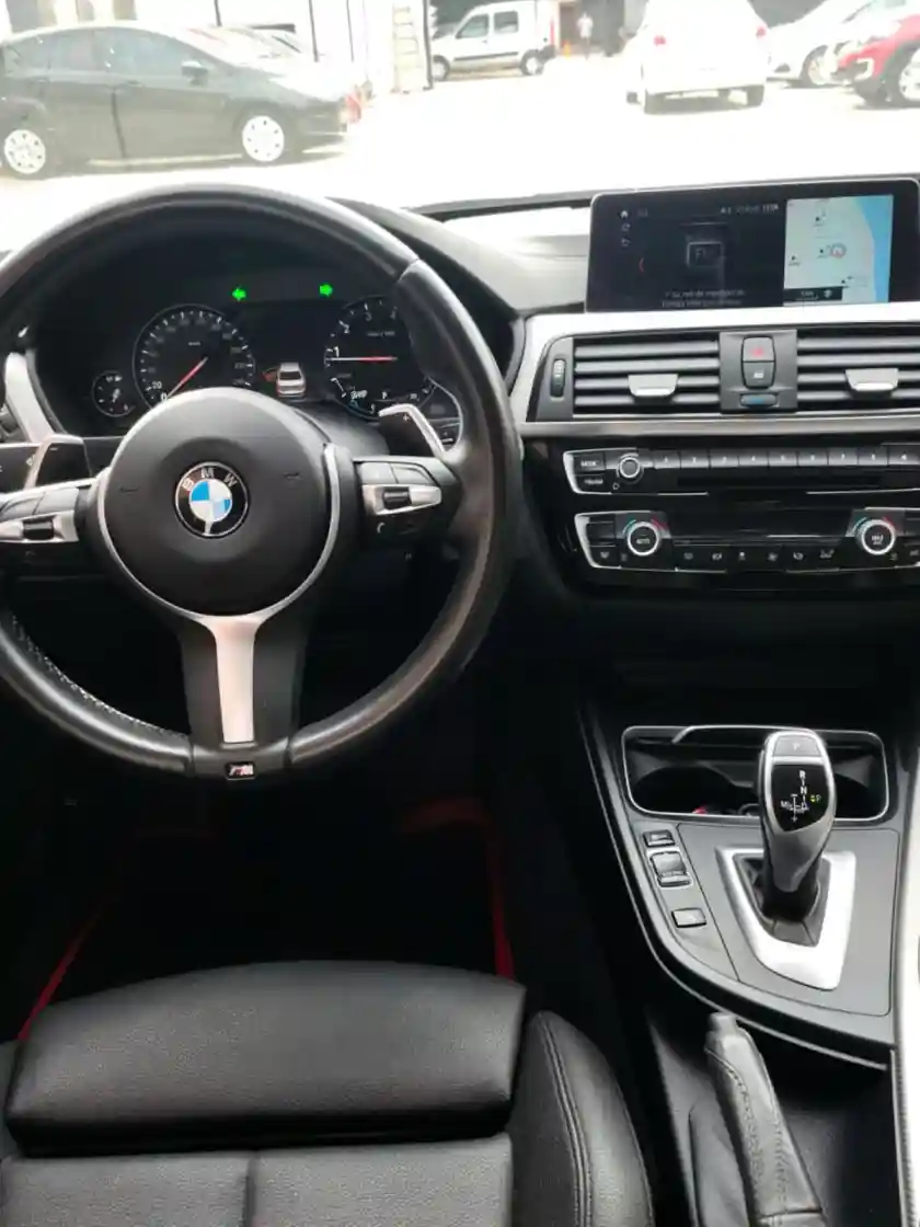 Bmw 330I Sedan Sport              L/18  2019 - foto 4