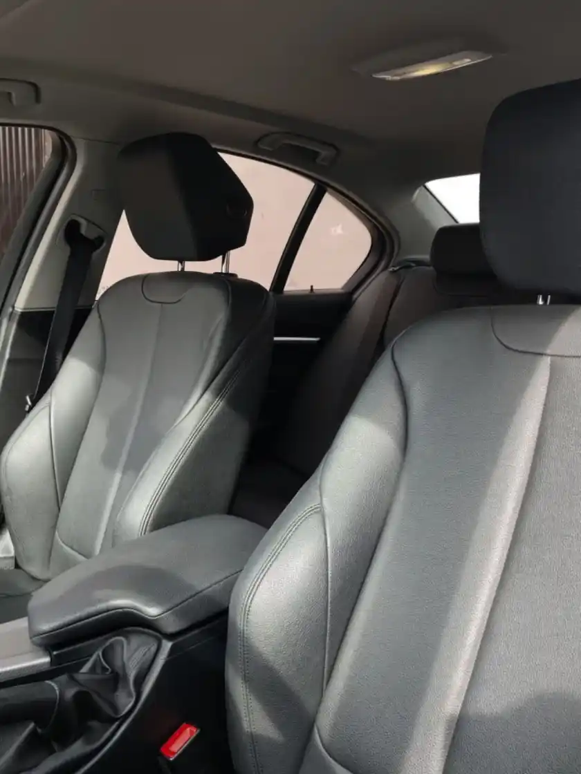 Bmw 330I Sedan Sport              L/18  2019 - foto 5