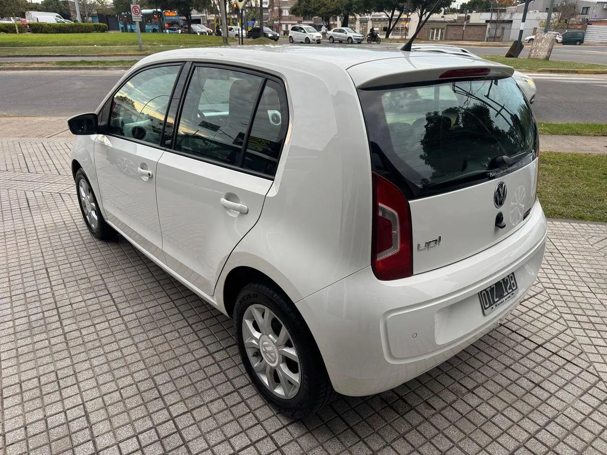 Volkswagen Up! 5 Ptas High  2015 - foto 5