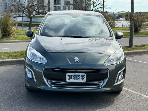 Peugeot 308 1.6 Active  2013 - foto 2