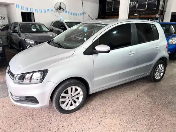 Volkswagen Fox 1.6 5 P. Connect     L/18  2019 - foto 2