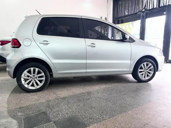 Volkswagen Fox 1.6 5 P. Connect     L/18  2019 - foto 4