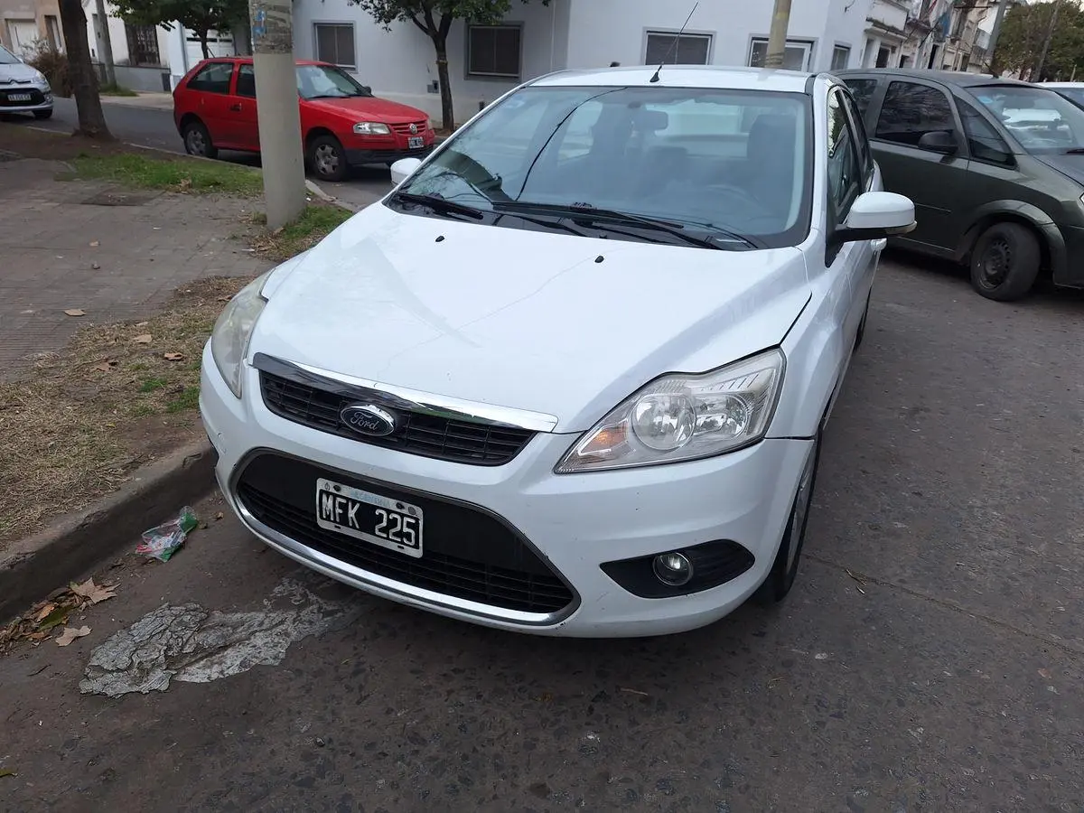 Ford Focus L/08 1.6 4 P Trend Exe  2013 - foto 4