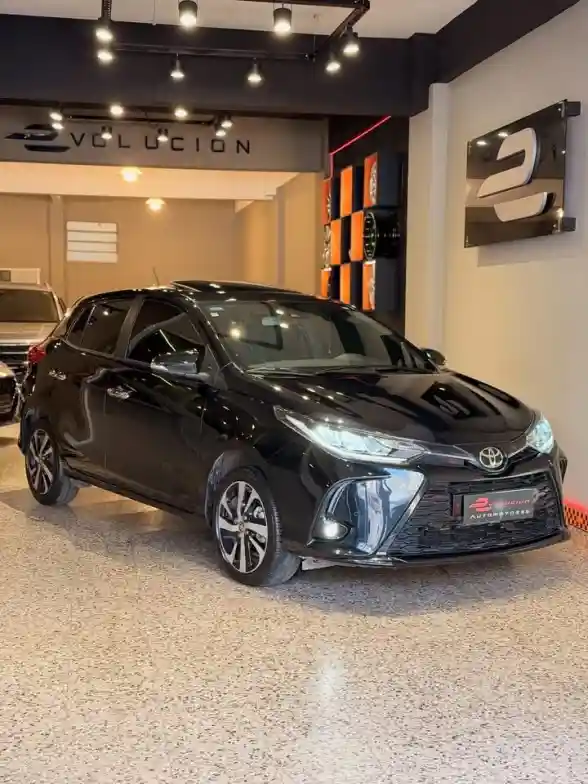 Toyota Yaris 1.5 5 Ptas S Cvt L/22  2024 - foto 1