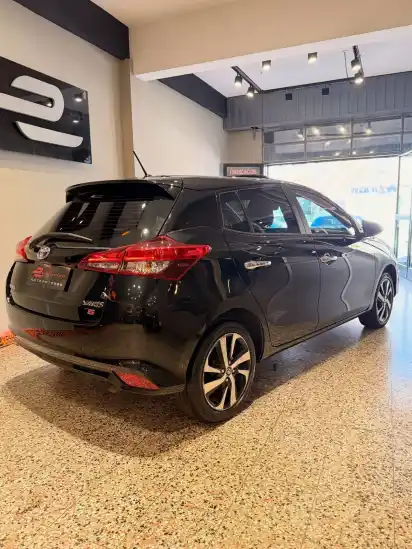 Toyota Yaris 1.5 5 Ptas S Cvt L/22  2024 - foto 5