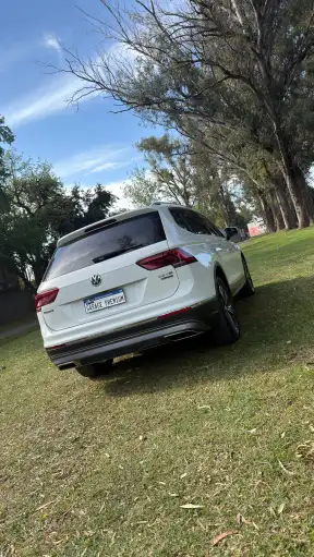 Volkswagen Tiguan Allspace 2.0T Highline  Aut  2019 - foto 3