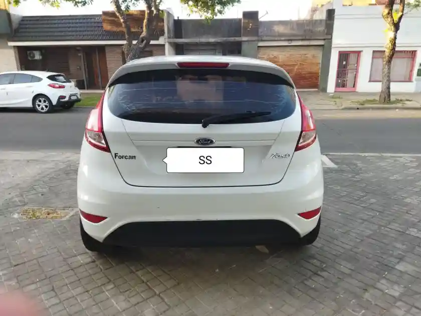 Ford Fiesta  1.6 5P Se             (Kd)  2015 - foto 4