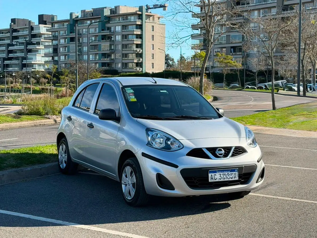 Nissan March 1.6 Active Pure Drive  2018 - foto 3