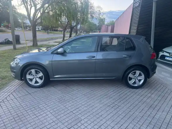 Volkswagen Golf Vii 1.6 Fsi Trendline  2017 - foto 2