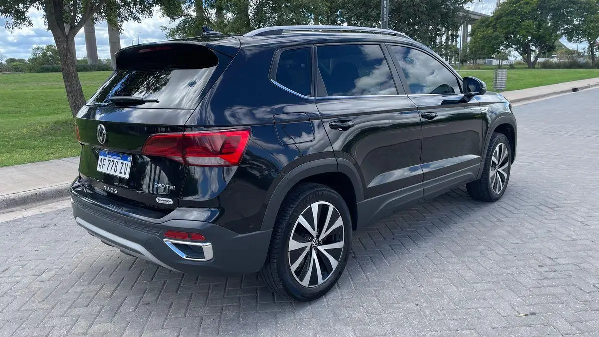 Volkswagen Taos 1.4 250 Tsi Highline At L/23  2023 - foto 3