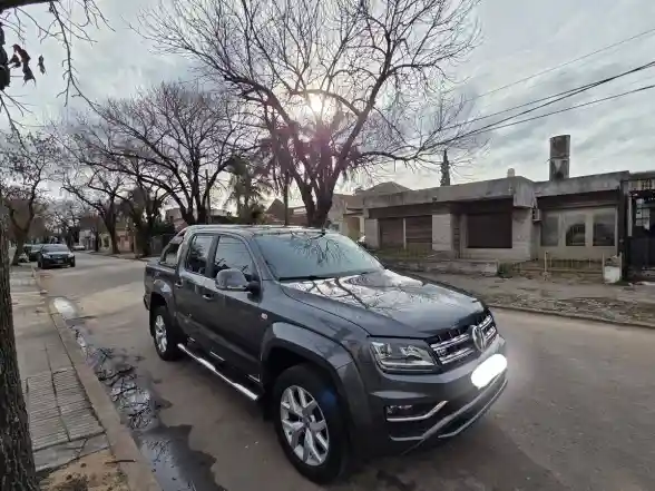 Volkswagen Amarok V6 30Td 4X4 Dc At 258Hp Highli  2023 - foto 1