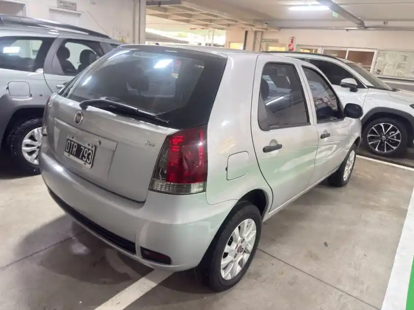 Fiat Palio 1.4 5 P Fire L/14 Confort Se  2015 - foto 4
