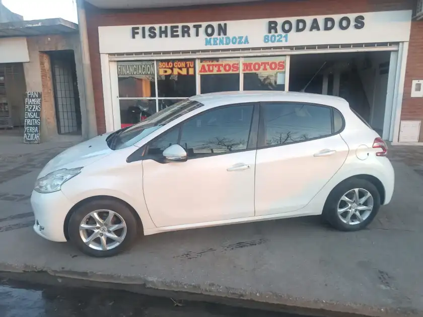 Peugeot 208 1.5 5P Allure  2015 - foto 1