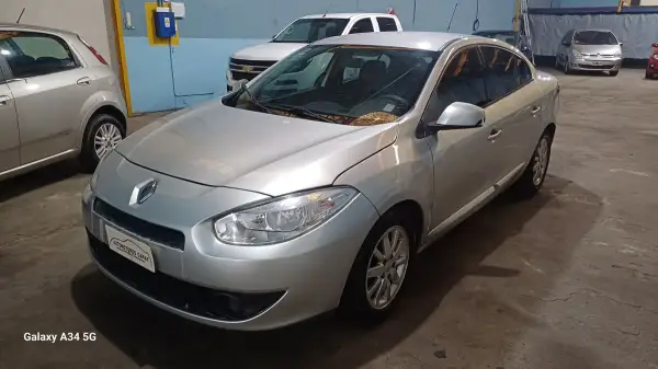 Renault Fluence 2.0  Dynamique  2011 - foto 1