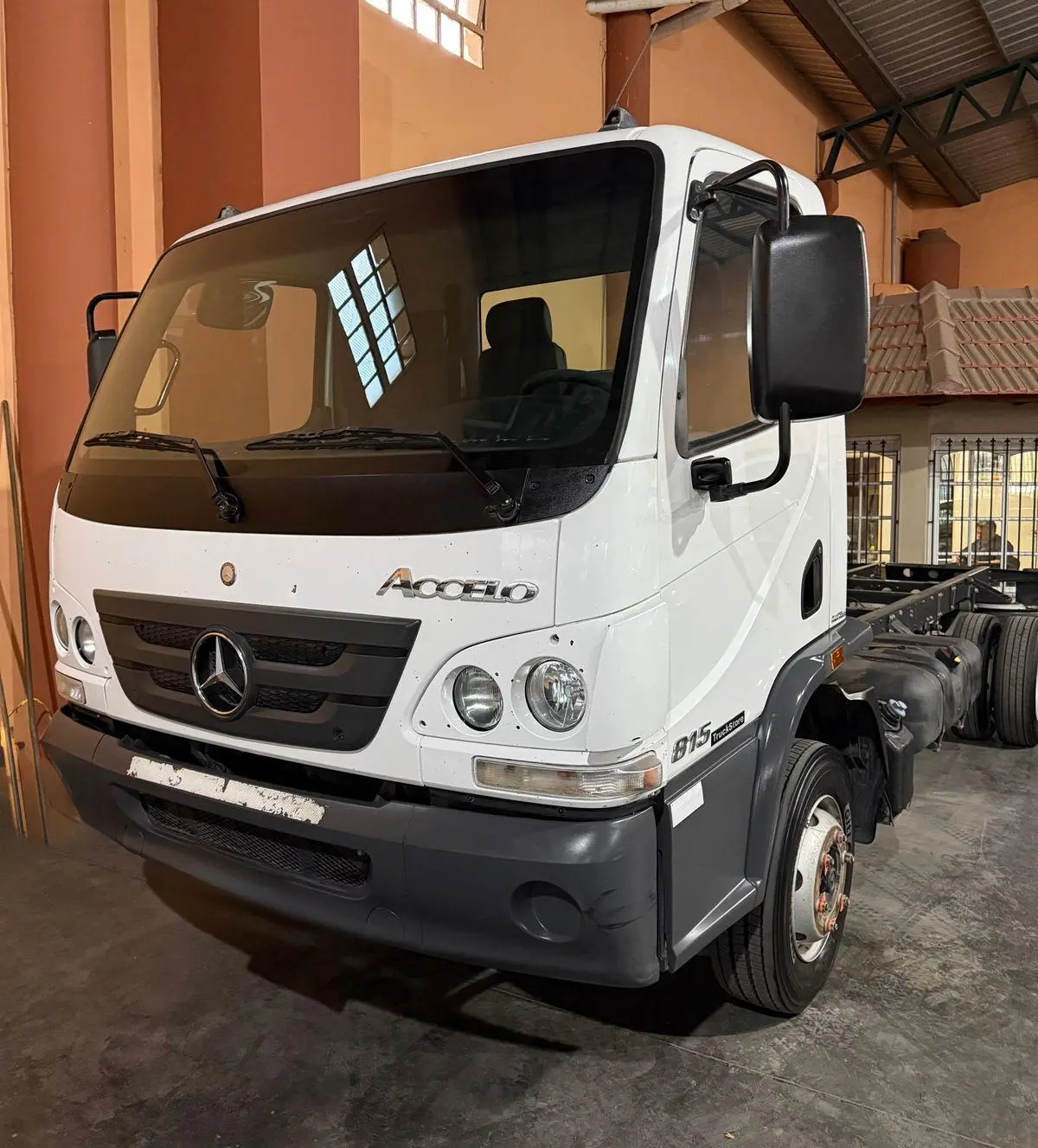 Mercedes Benz C Accelo  815/37/39 Frontal  2018 - foto 5