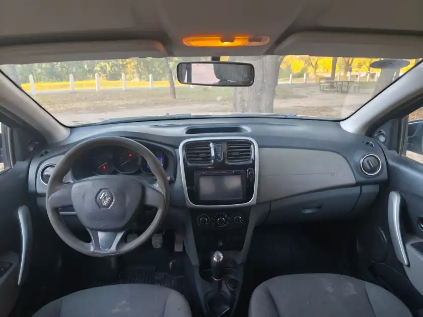 Renault Logan Ii 1.6  8V Expression  2016 - foto 5