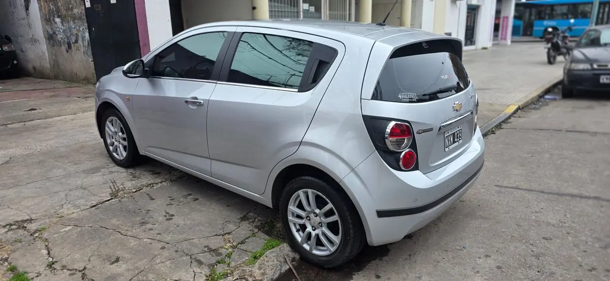 Chevrolet Sonic 1.6 5 Ptas Ltz  2014 - foto 4