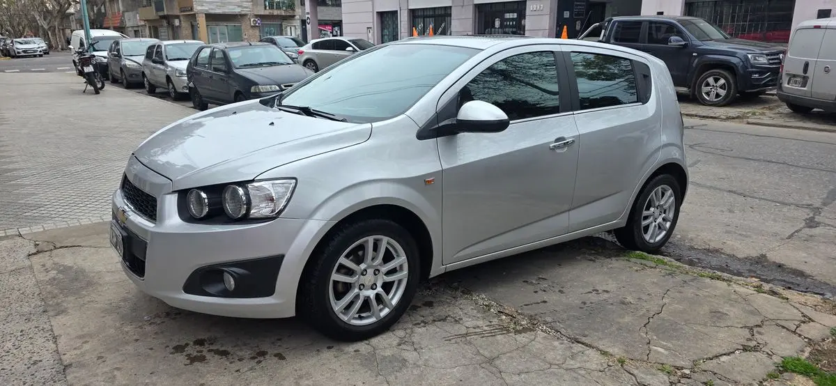 Chevrolet Sonic 1.6 5 Ptas Ltz  2014 - foto 5