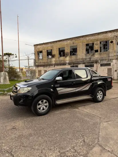 TOYOTA HILUX L/05 3.0 DC 4X4 TDI SRV CU A 2009 - foto 1