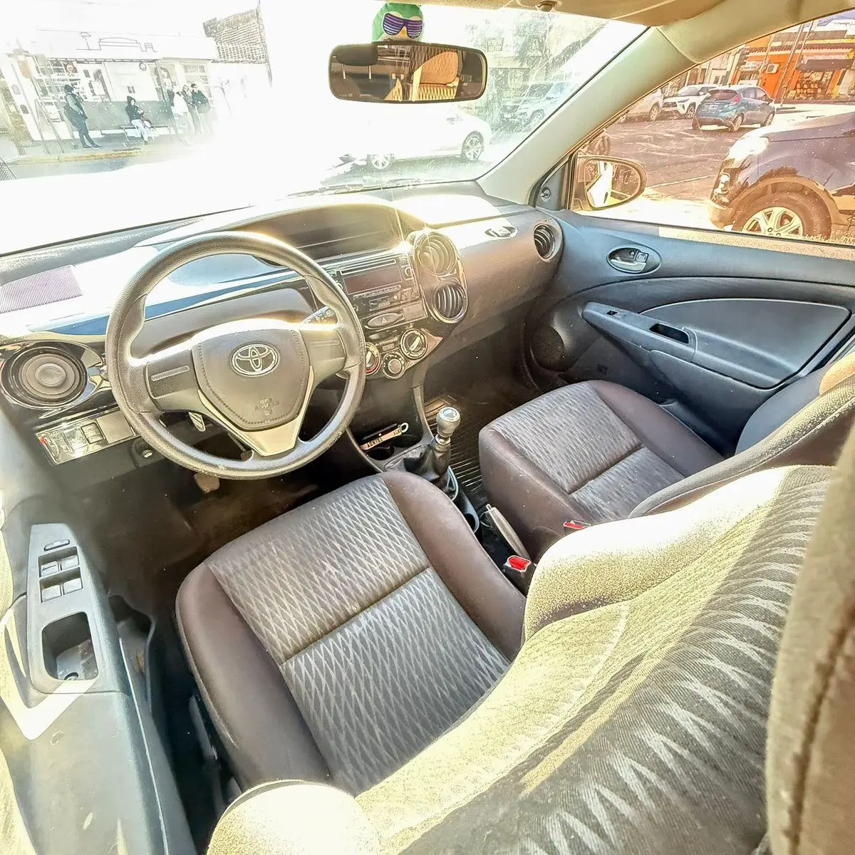Toyota Etios 1.5 5 Ptas X  6Mt       L/18  2019 - foto 5