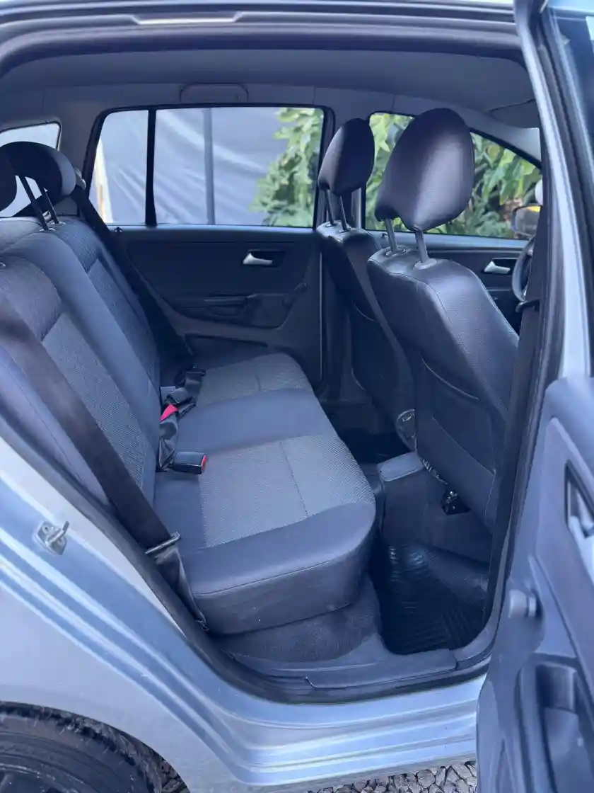 Volkswagen Suran 1.6 Comfortline  L/10  2012 - foto 5