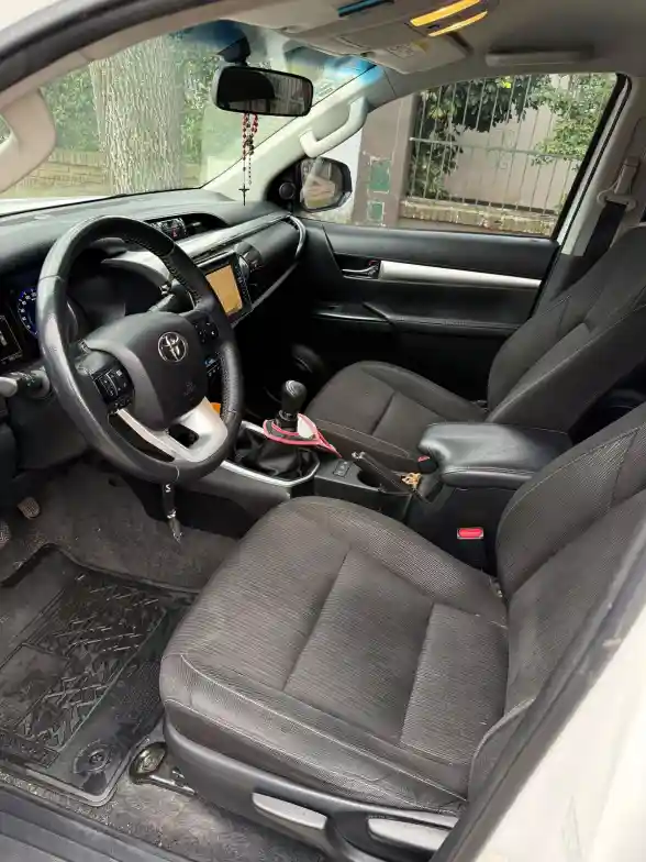 Toyota Hilux L/16 2.8 Dc 4X2 Tdi Srv  2018 - foto 5