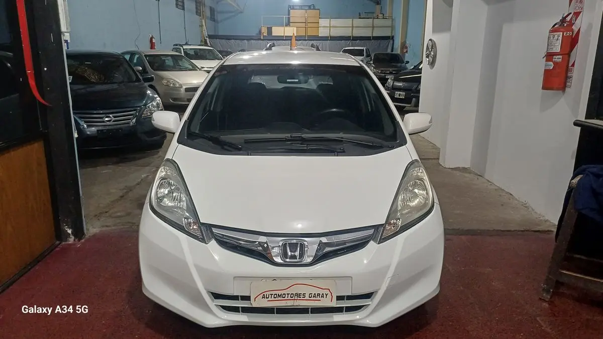 Honda Fit  1.5 Ex  5 Ptas     L/09//L/13  2012 - foto 3