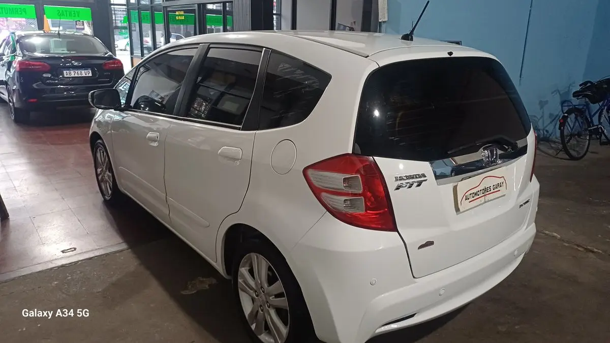 Honda Fit  1.5 Ex  5 Ptas     L/09//L/13  2012 - foto 4