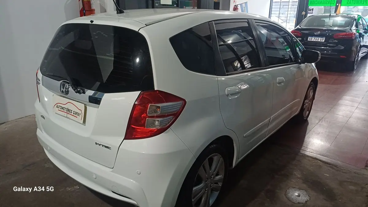 Honda Fit  1.5 Ex  5 Ptas     L/09//L/13  2012 - foto 5